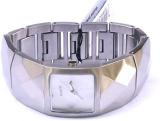 GUESS Women's Quartz Watch Pyramid Silver W12646L1 with Metal Strap